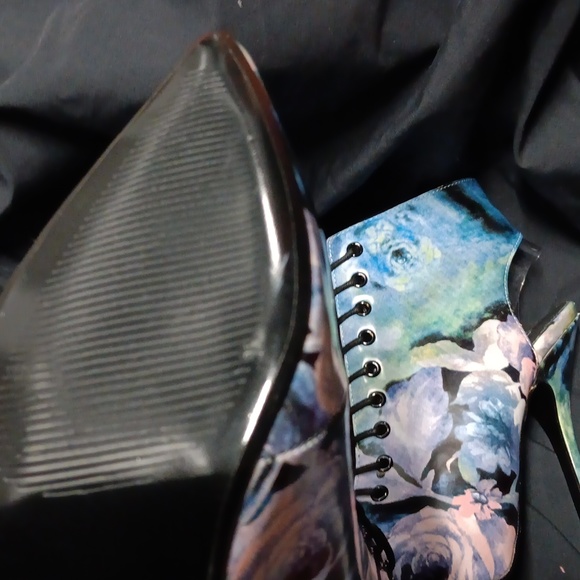 NWOT Steve Madden "Drillbit" Heeled Booties 6M - Picture 5 of 6